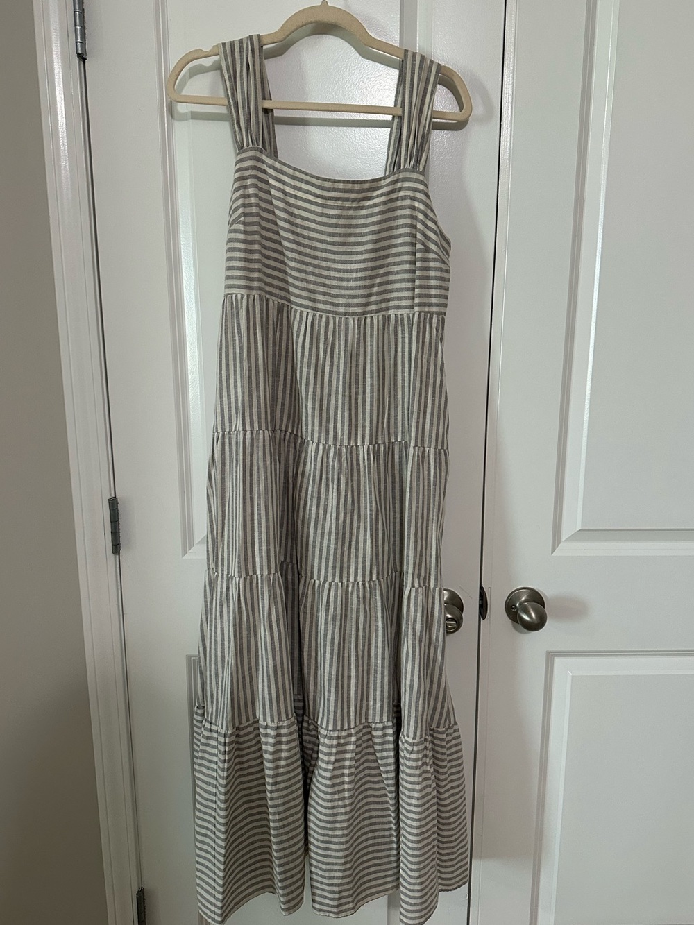 Madewell Gray and White Maxi Dress